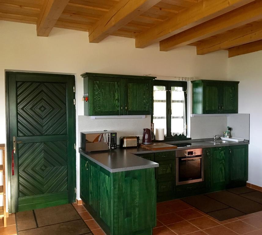 Somlovasarhely Somlo Wineshop Guesthouse מראה חיצוני תמונה